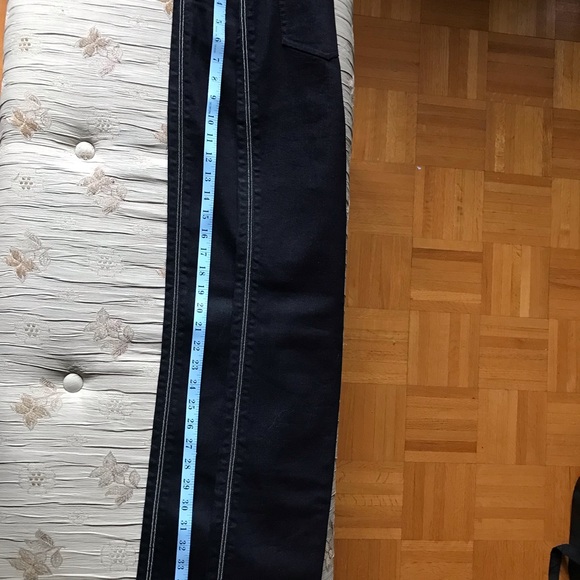 Dark blue Georges Rech jeans with subtil gold lines on the side - Picture 4 of 9